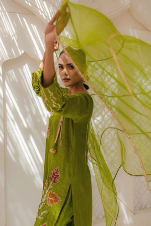 kiara - Flairs Studio