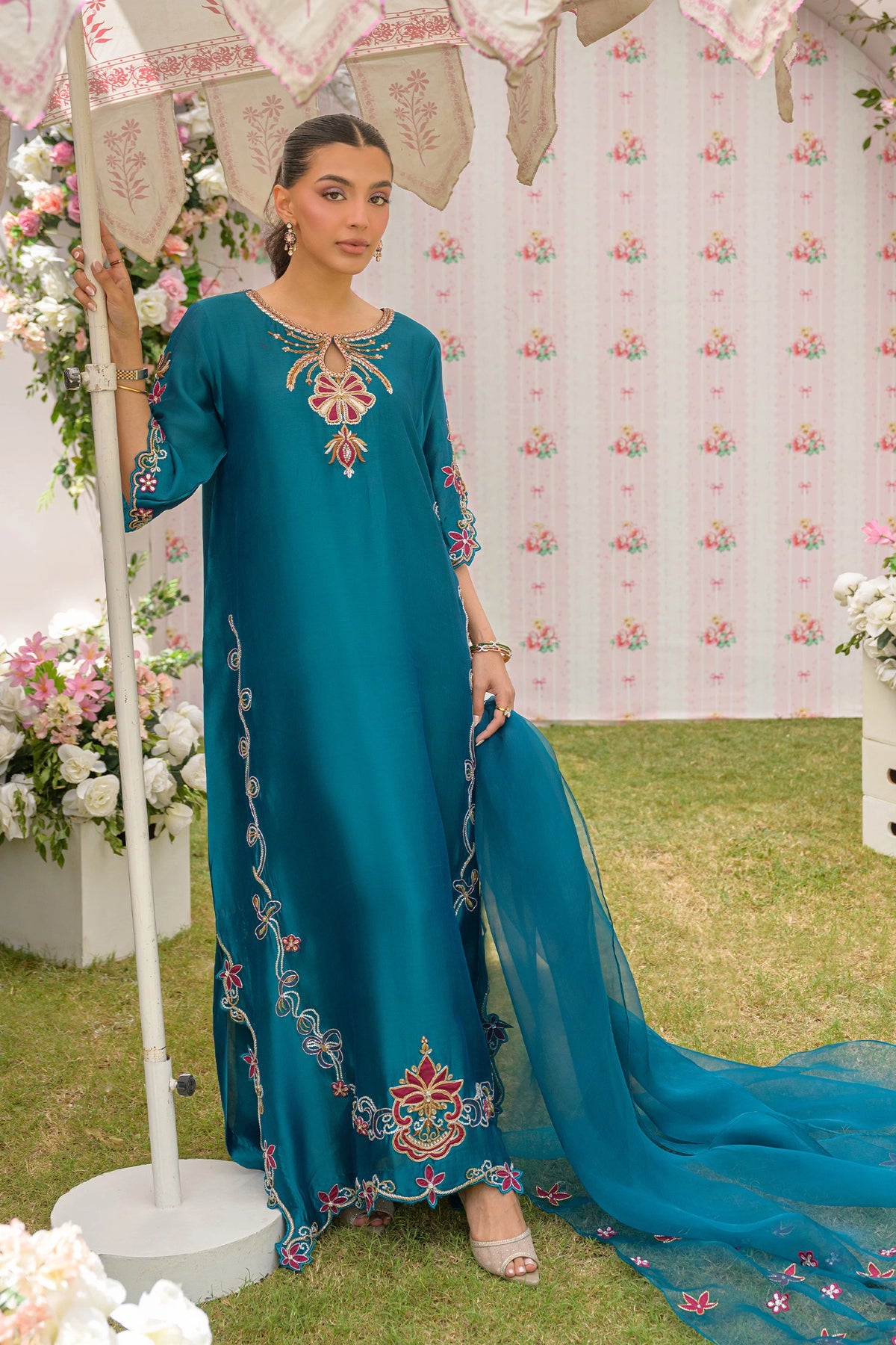 Teal Paradise - Flairs Studio