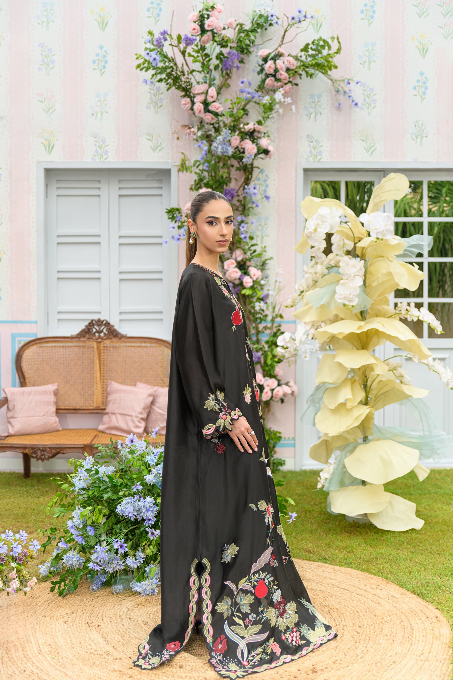 Lady in Black - Flairs Studio