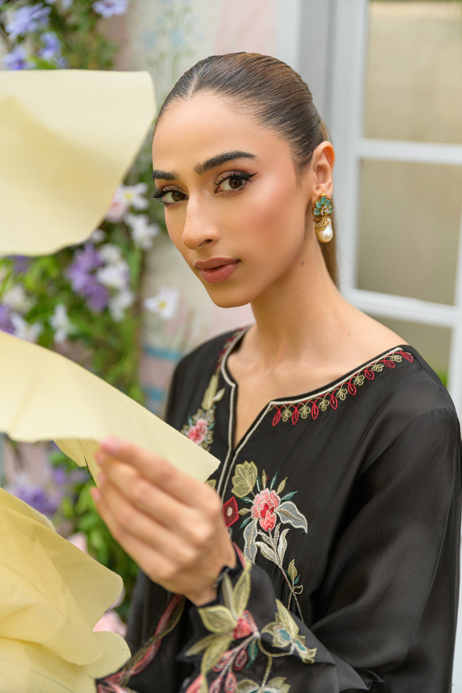 Lady in Black - Flairs Studio